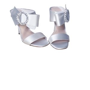 Vince Camuto Imagine Ivory Satin Heels Shoes 7M IM-WESTCOTT